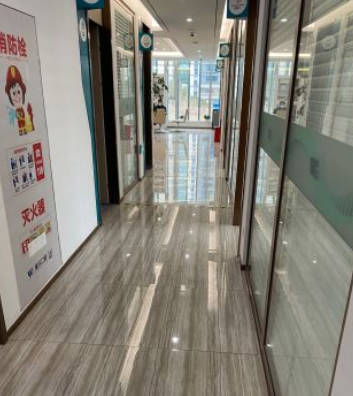 上海维乐口腔(维乐琦门诊杨浦店)走廊