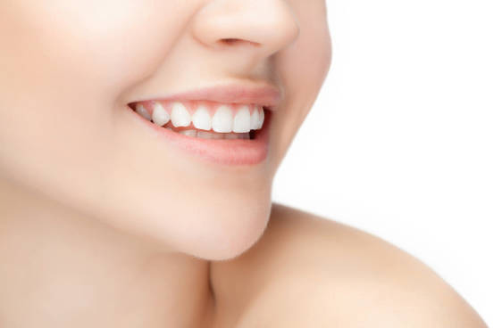 牙齿不够白的原因大致有哪些？牙齿不白有什么有效的小妙招？
