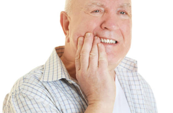 老年人牙齿松动疼痛的原因