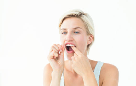 牙齿酸软是什么原因造成的？牙齿酸软该怎么有效的治疗？