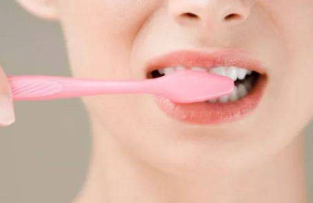 牙齿敏感用什么牙膏好?
