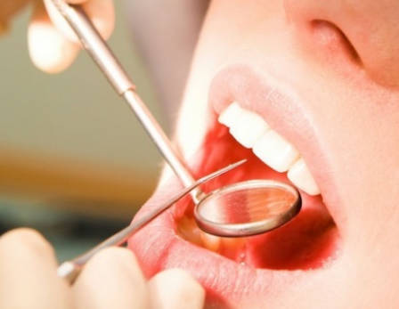 牙齿敏感能自愈吗?