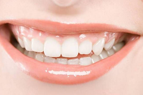 牙齿不白的原因是什么?