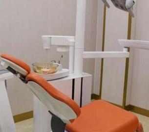 柳州牙医生口腔治疗室